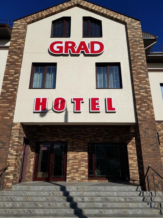 Grad Hotel Ashmyany Eksteriør bilde